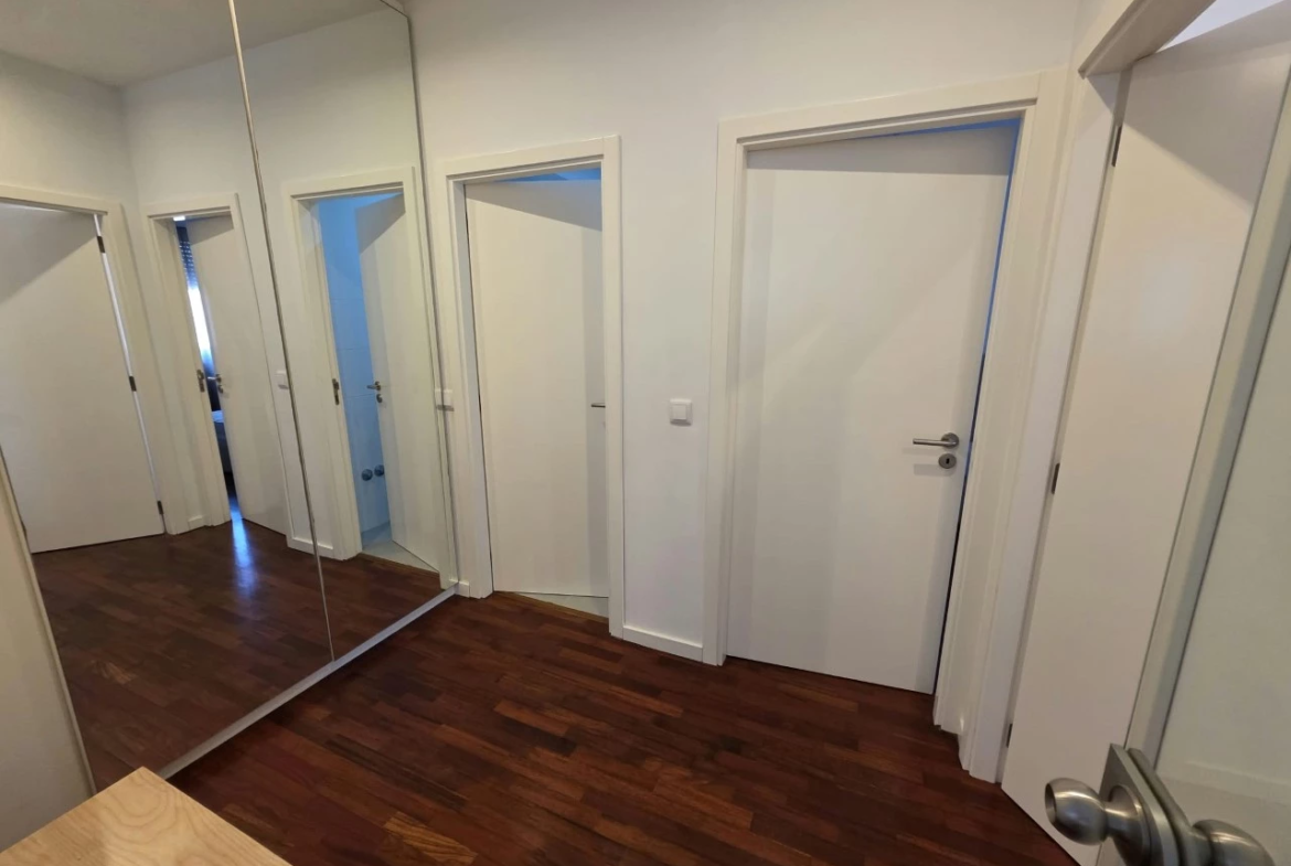 Apartamento renovado na Foz do Douro