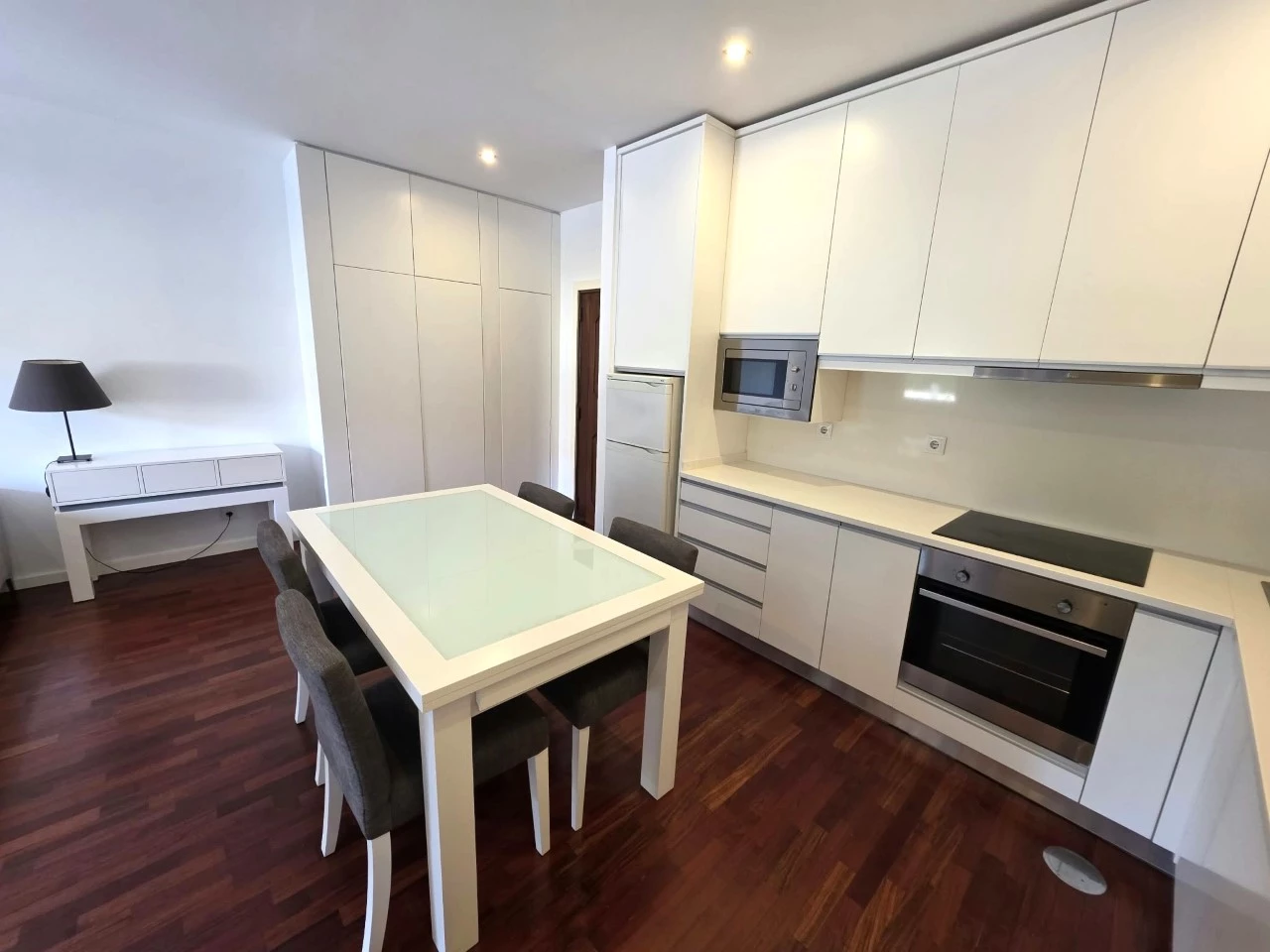 Apartamento renovado na Foz do Douro
