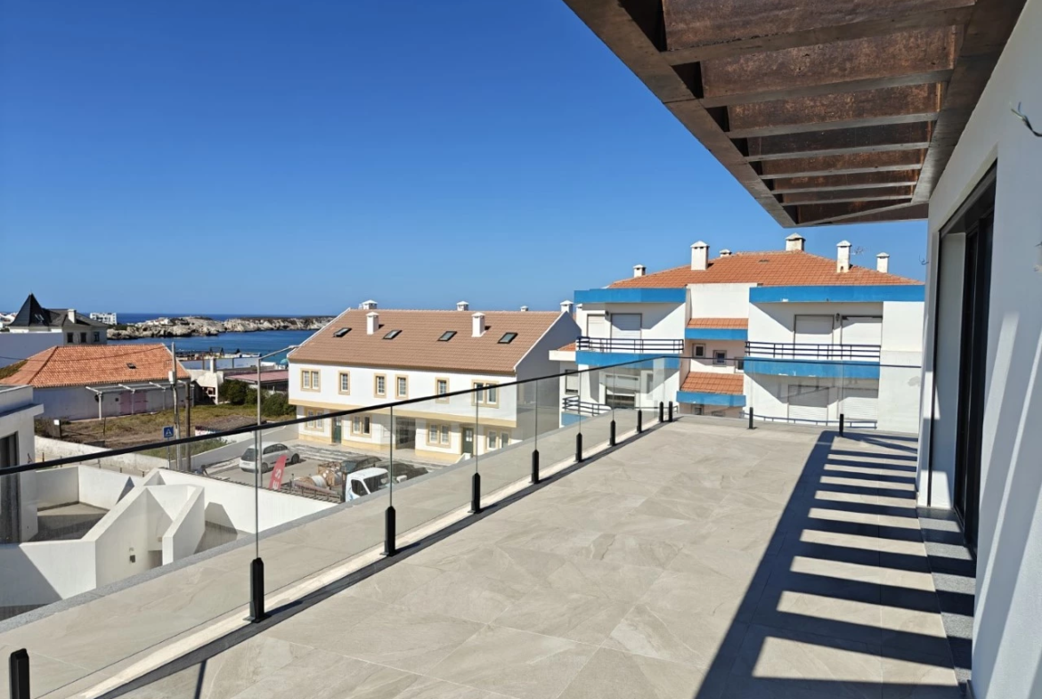 Penthouse T3 de Luxo com Vista Mar junto à praia do Baleal