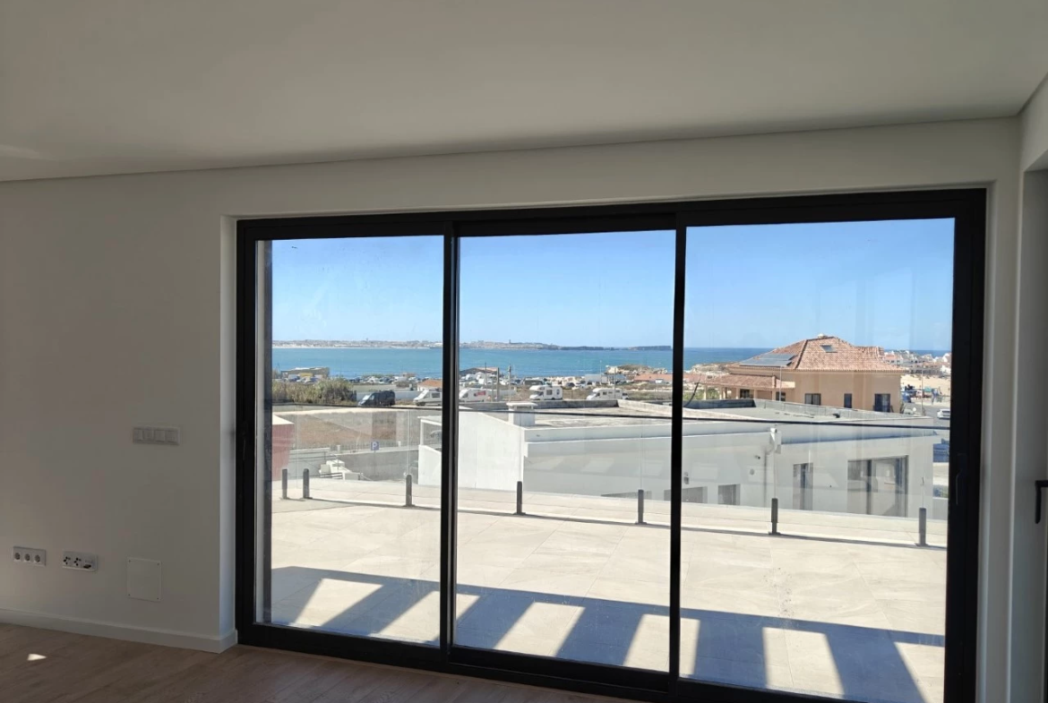 Penthouse T3 de Luxo com Vista Mar junto à praia do Baleal