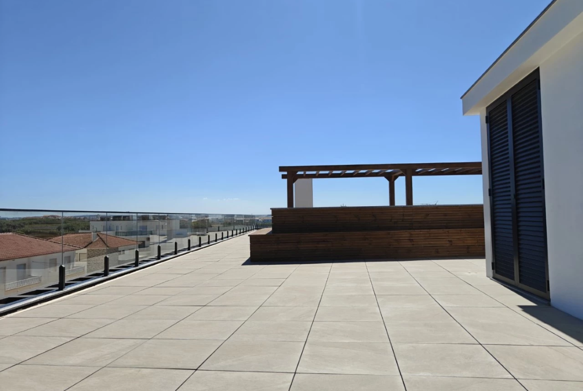 Penthouse T3 de Luxo com Vista Mar junto à praia do Baleal