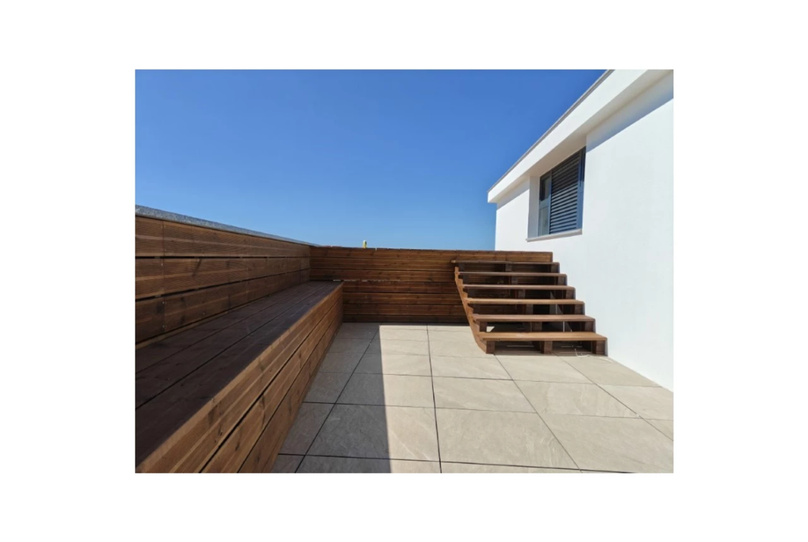 Penthouse T3 de Luxo com Vista Mar junto à praia do Baleal