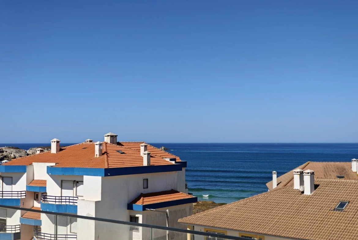Penthouse T3 de Luxo com Vista Mar junto à praia do Baleal