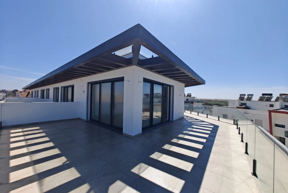 Penthouse T3 de Luxo com Vista Mar junto à praia do Baleal