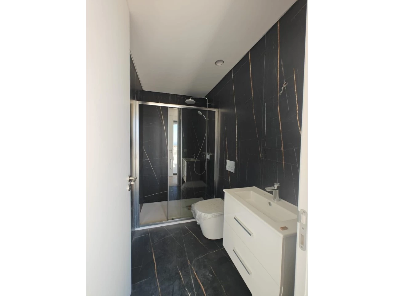 IDe832db01-0000-0500-0000-00001a88ec1a.jpg Penthouse T3 de Luxo com Vista Mar junto à praia do Baleal