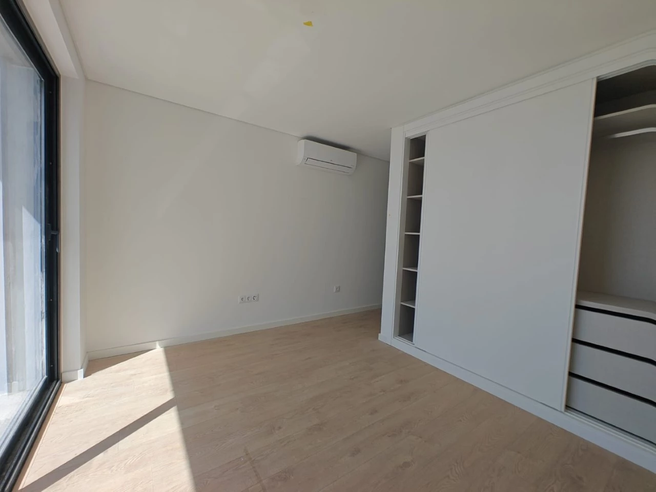 IDe832db01-0000-0500-0000-00001a88ec1c.jpg Penthouse T3 de Luxo com Vista Mar junto à praia do Baleal