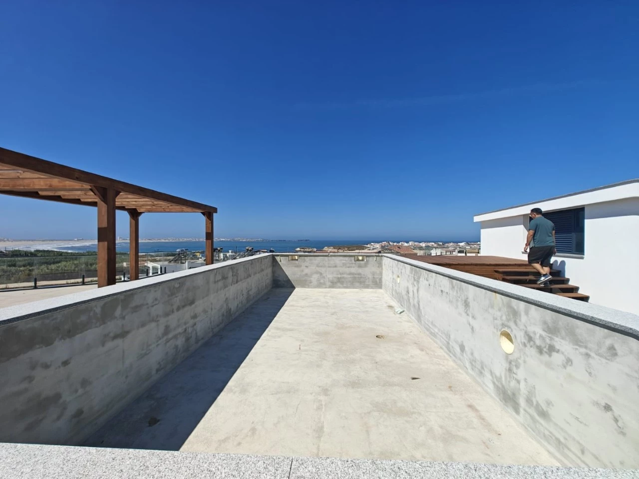 IDe832db01-0000-0500-0000-00001a88ec1d.jpg Penthouse T3 de Luxo com Vista Mar junto à praia do Baleal